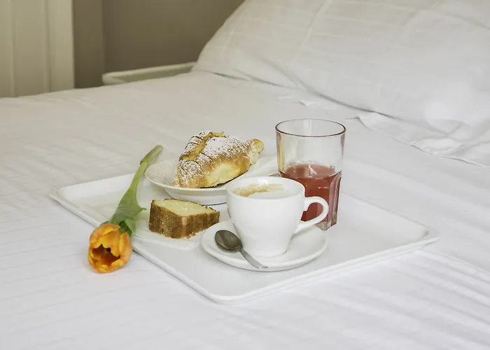 Acomodação com café da manhã  Talenti Breme 3*